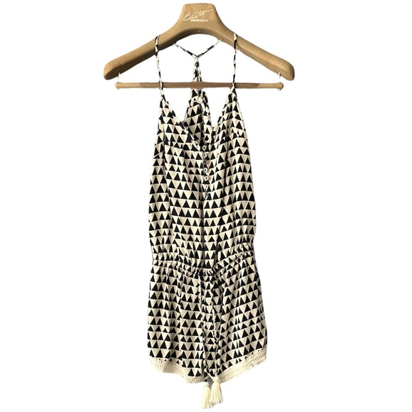 Rip Curl Pants - ❌SOLD❌🏄‍♀️SM•RIP CURL•B&W ABSTRACT PATTERN LIGHTWEIGHT ROMPER W FRINGE DETAIL